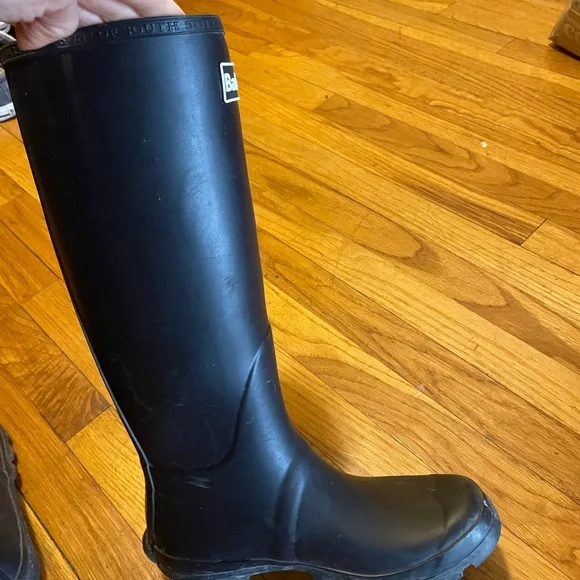 Barbour Classic Navy Waterproof Boots - Picture 6 of 9